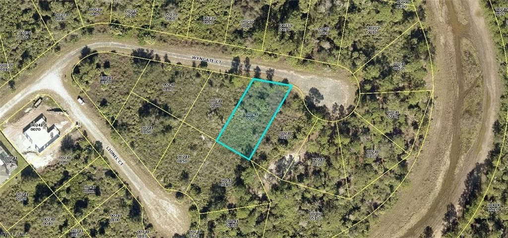 629 Wyngate CT LEHIGH ACRES, FL 33972