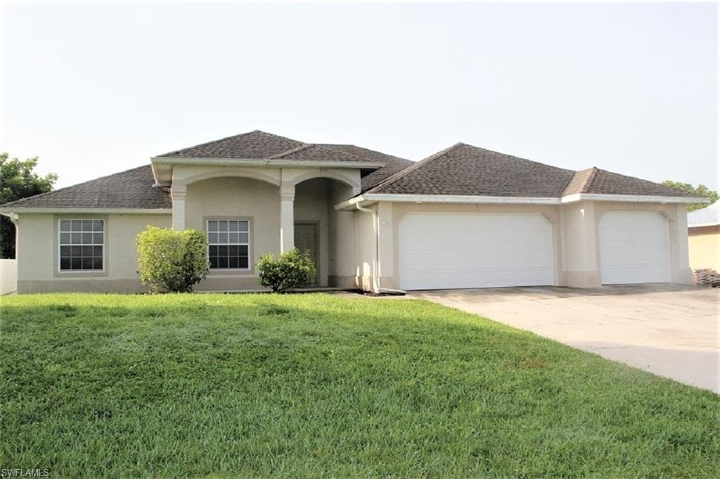 2104 NE 25th ST CAPE CORAL, FL 33909