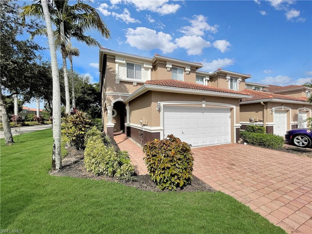 9777 Roundstone CIR FORT MYERS, FL 33967
