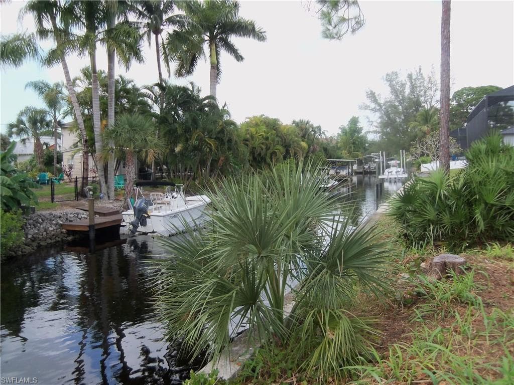 27301 J C LN BONITA SPRINGS, FL 34135