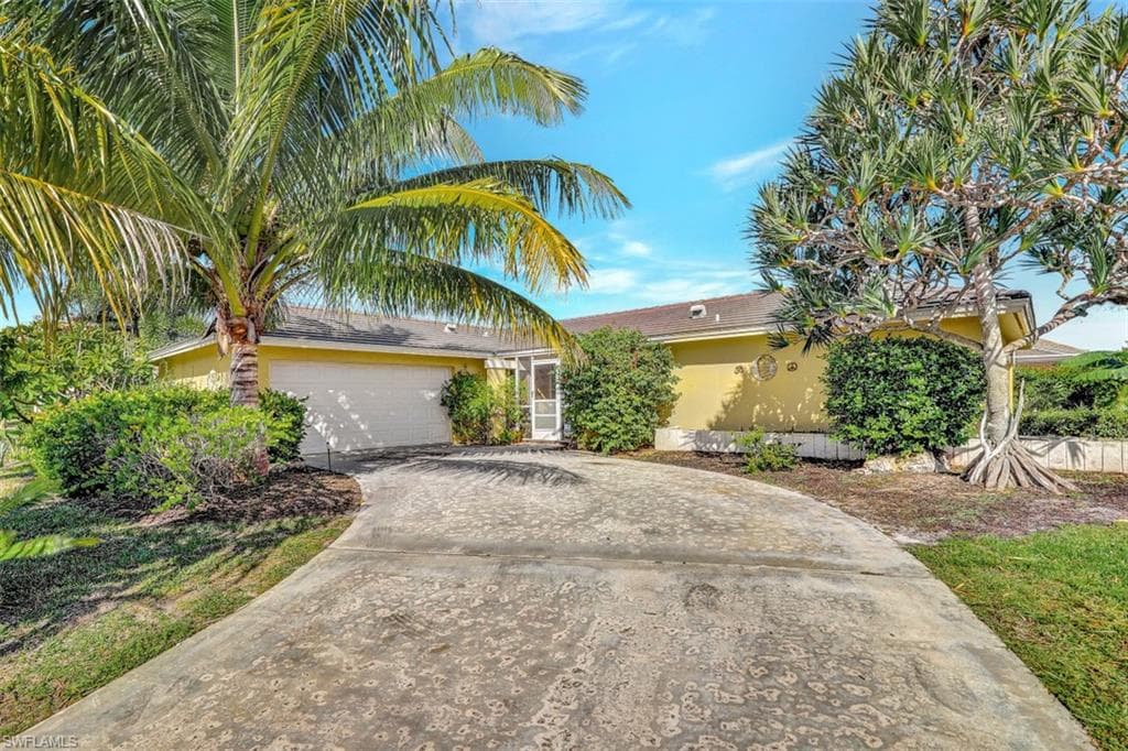 1426 Biscayne WAY MARCO ISLAND, FL 34145