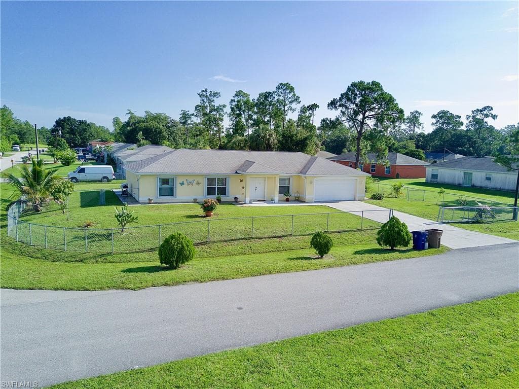 1900 Whitman AVE LEHIGH ACRES, FL 33972