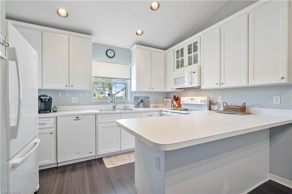 441 Quail Forest BLVD A406 NAPLES, FL 34105