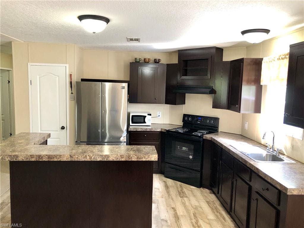 135 N Arboleda ST CLEWISTON, FL 33440