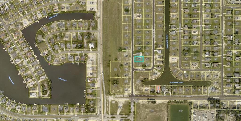 427 SW 31st PL CAPE CORAL, FL 33991
