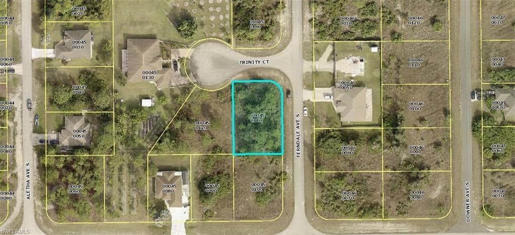 512 Trinity CT LEHIGH ACRES, FL 33974
