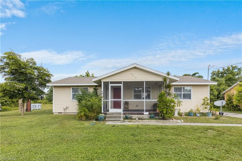3214 25th ST SW LEHIGH ACRES, FL 33976