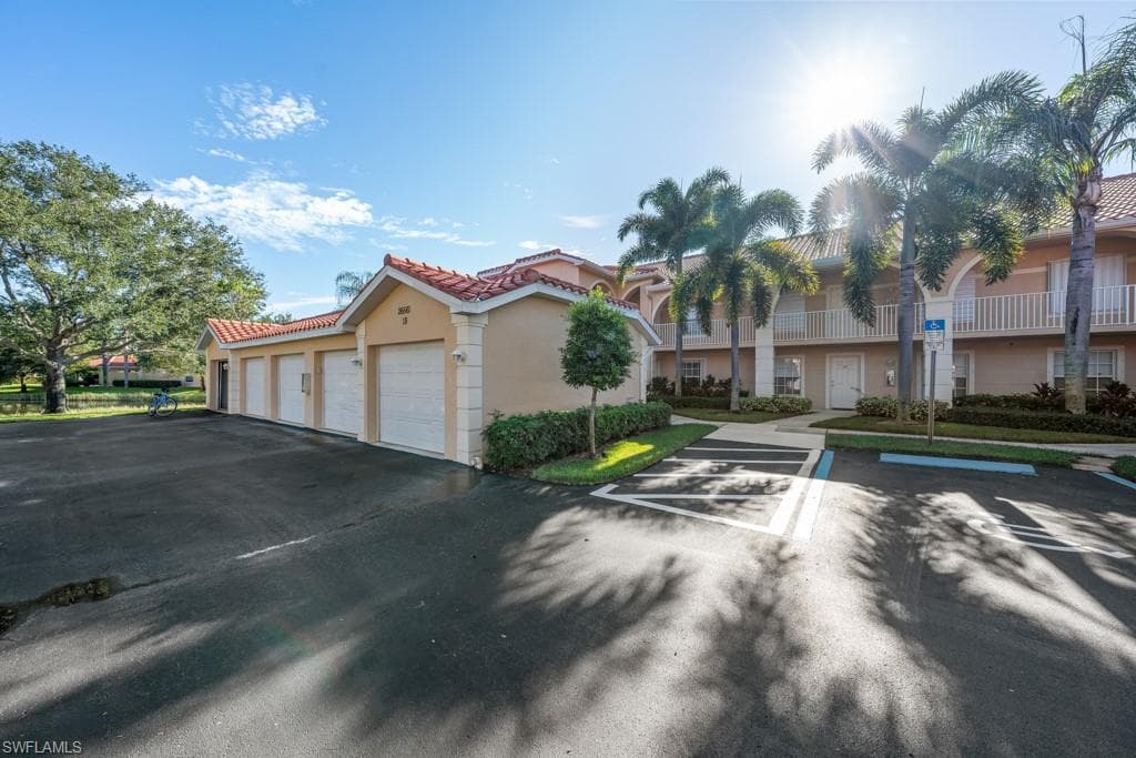 26661 Rosewood Pointe CIR 102 BONITA SPRINGS, FL 34135