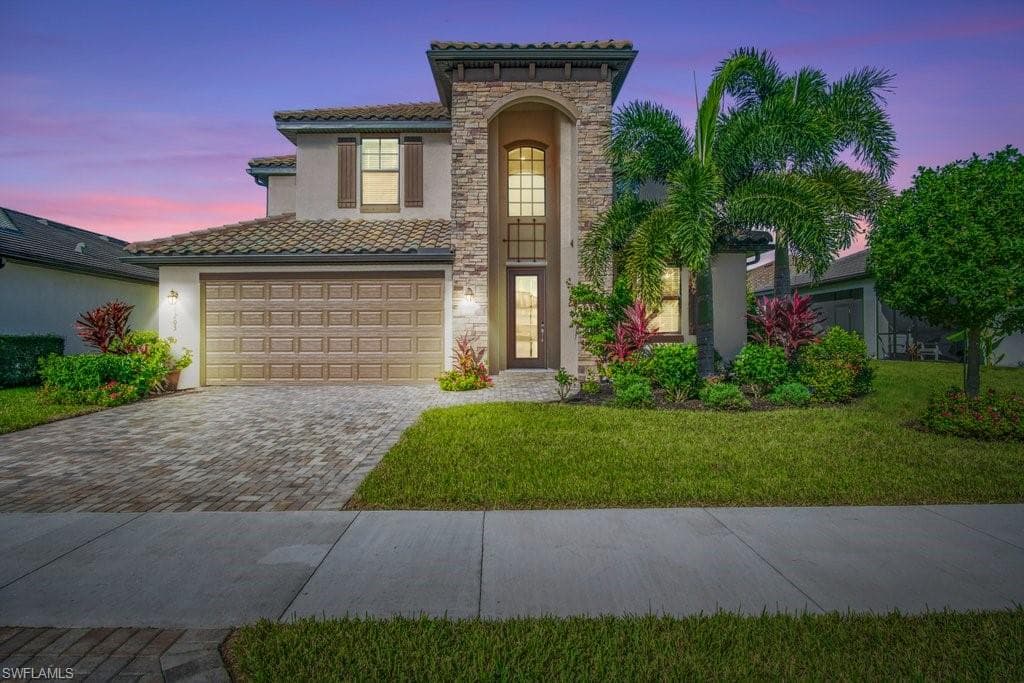 9203 Shadow Oak LN NAPLES, FL 34120