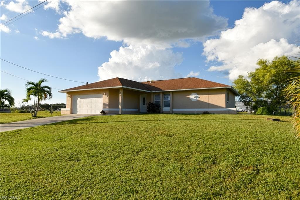 821 SE 10th ST CAPE CORAL, FL 33990