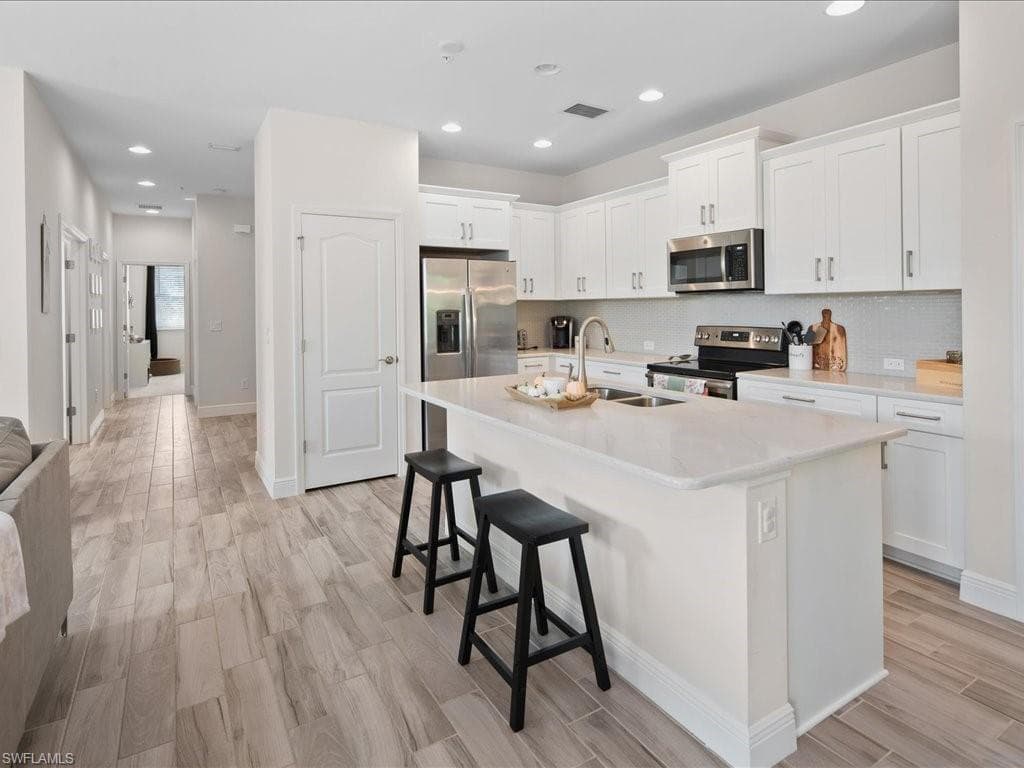 2343 Sheen LN 408 NAPLES, FL 34120