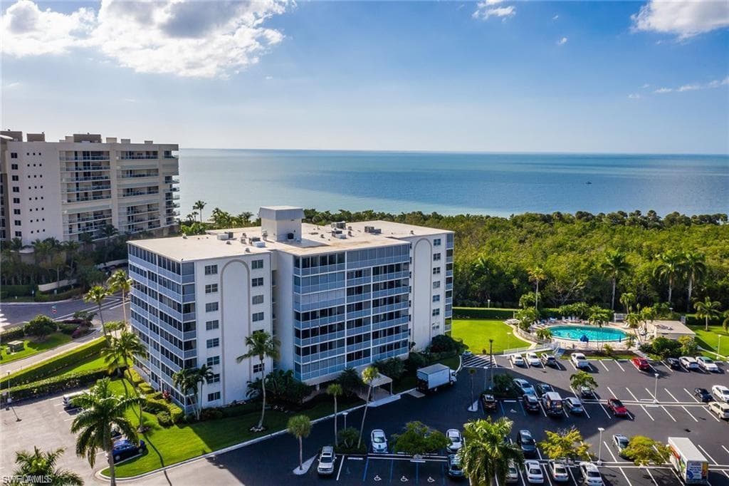 1 Bluebill AVE 211 NAPLES, FL 34108