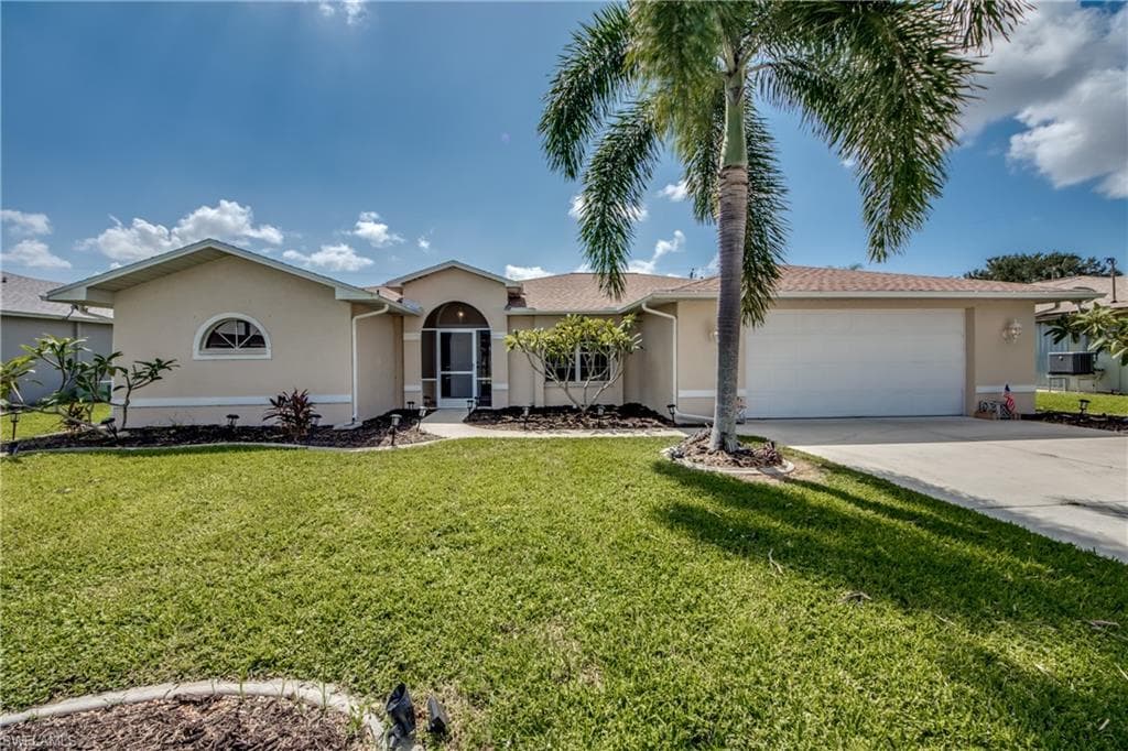 604 SW 35th TER CAPE CORAL, FL 33914