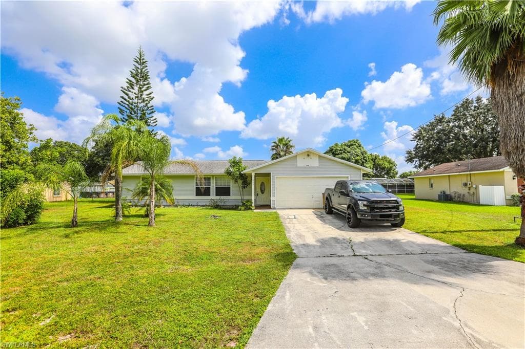436 Candlewick CIR W LEHIGH ACRES, FL 33936
