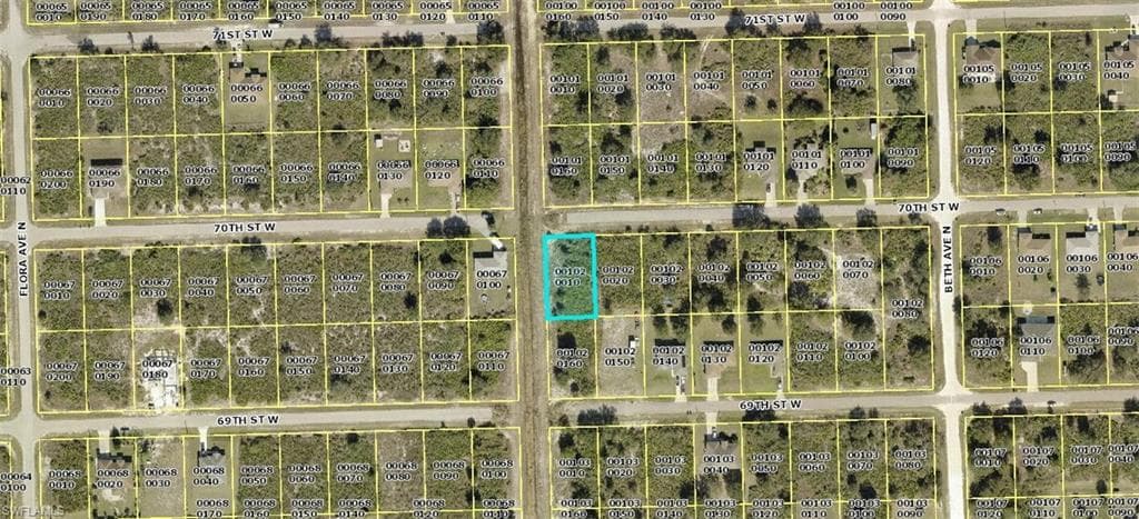 2527 70th ST W LEHIGH ACRES, FL 33971