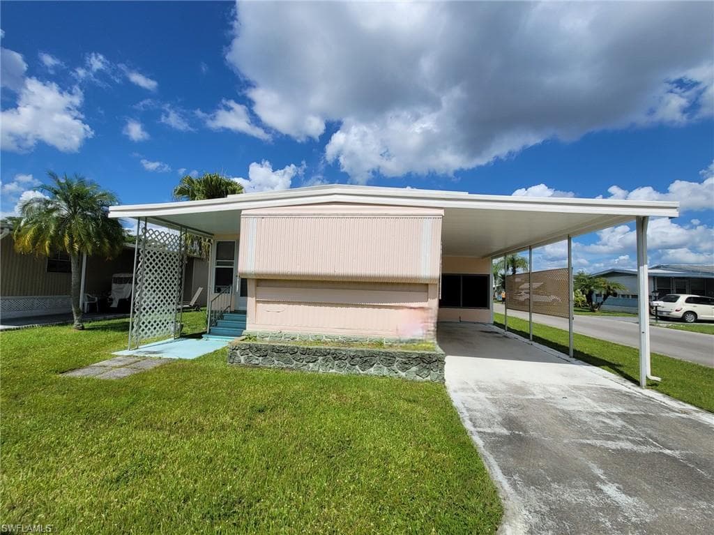 27 Poinsettia DR FORT MYERS, FL 33905