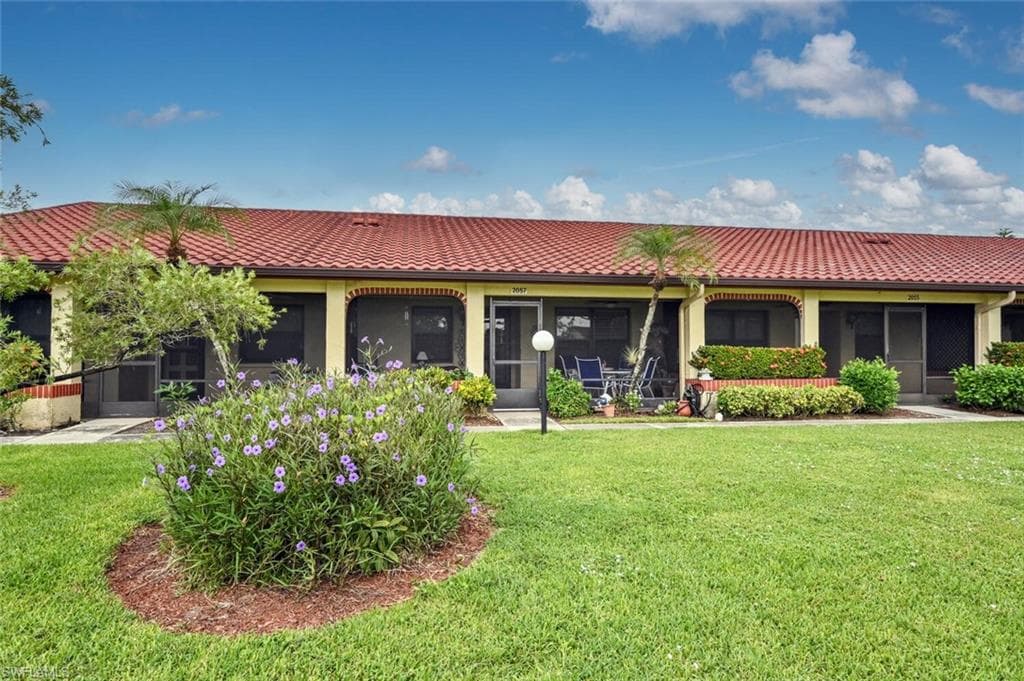 2057 Pine Isle LN 2057 NAPLES, FL 34112