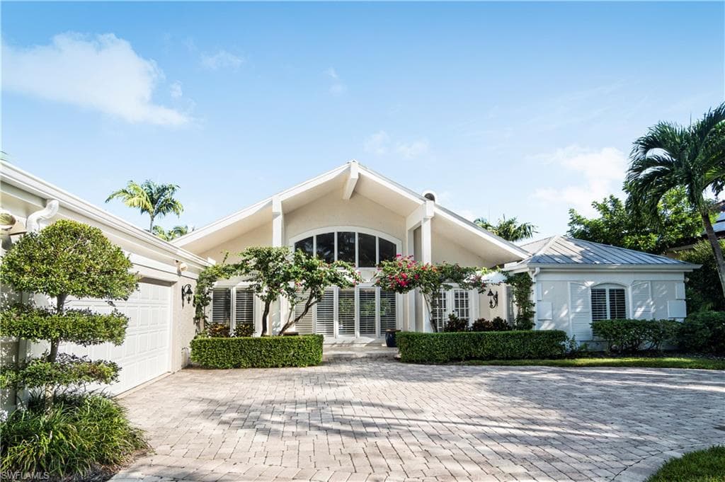 395 21st AVE S NAPLES, FL 34102