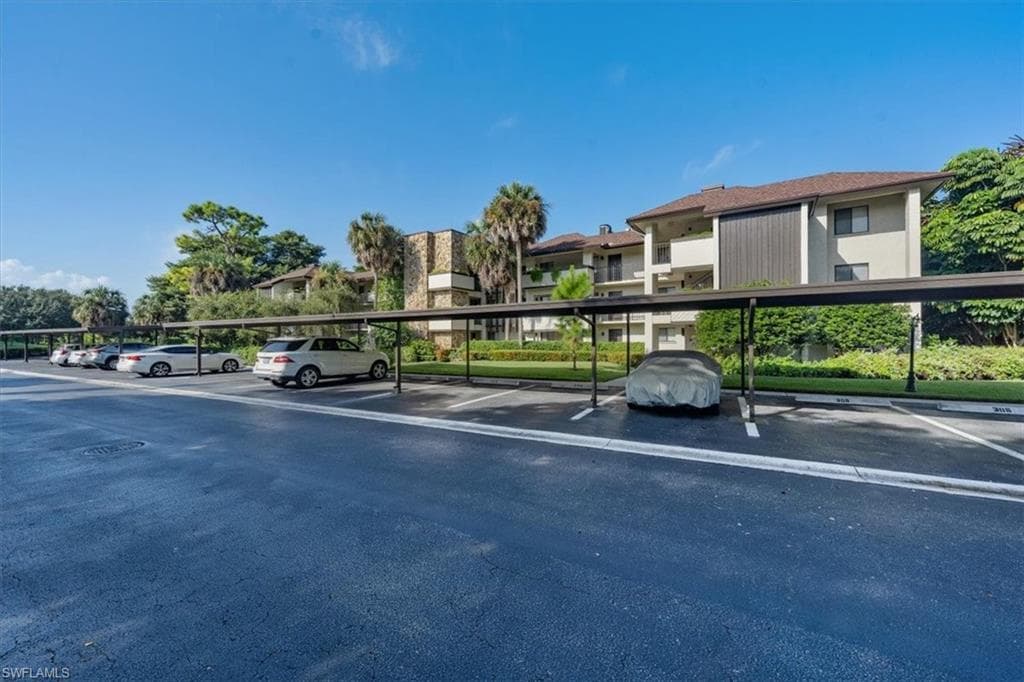 1600 Misty Pines CIR P-304 NAPLES, FL 34105