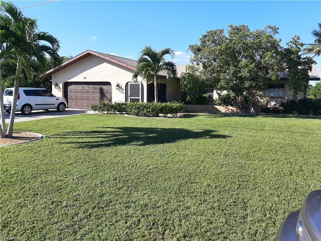 221 SE 6th ST CAPE CORAL, FL 33990