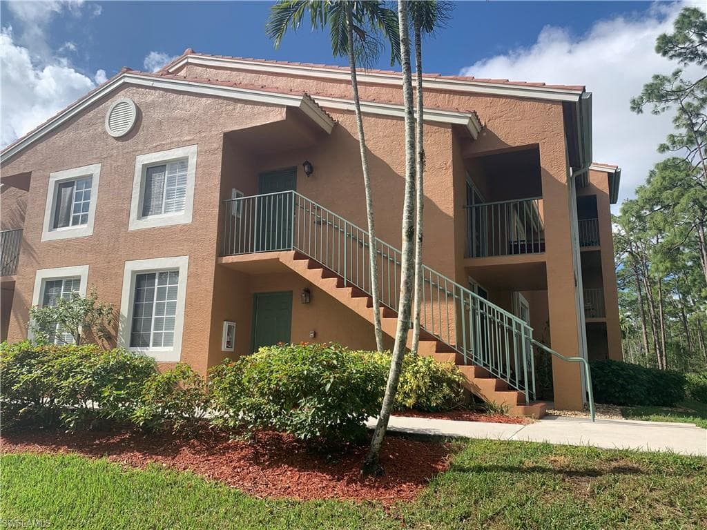 1240 Wildwood Lakes BLVD 208 NAPLES, FL 34104