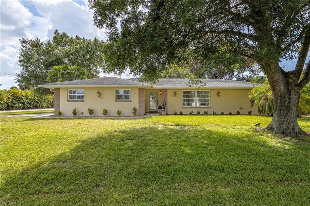 101 Marlin DR PUNTA GORDA, FL 33950