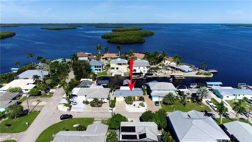 2892 Triggerfish ST MATLACHA, FL 33993