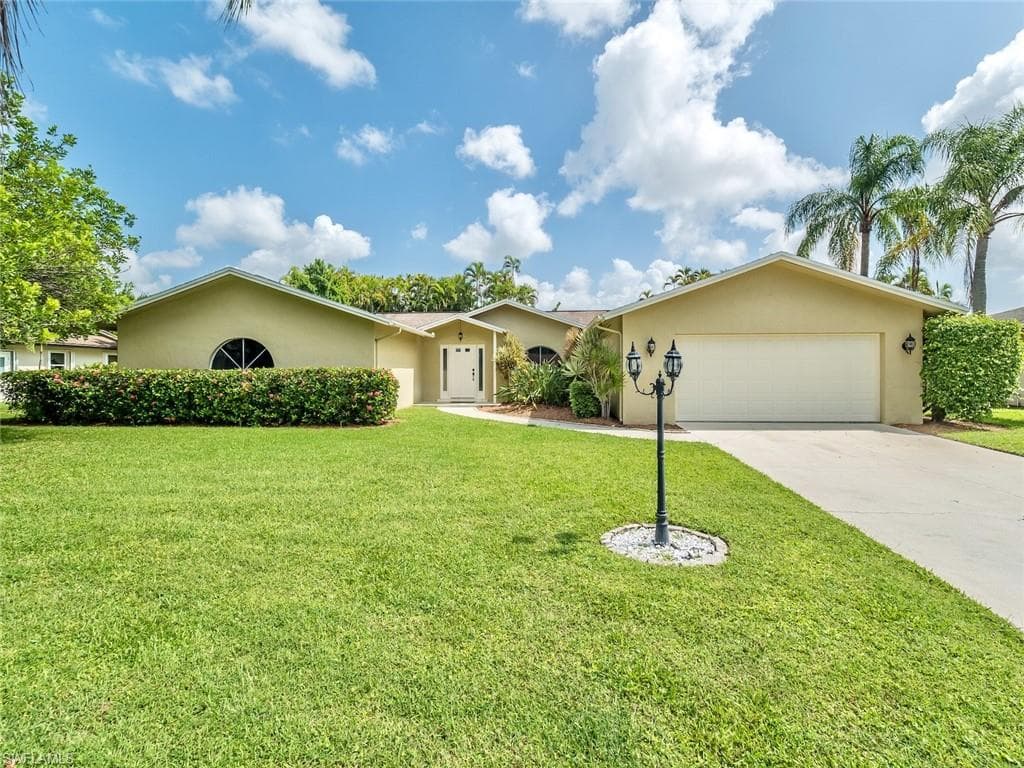 5470 Chablis LN FORT MYERS, FL 33919