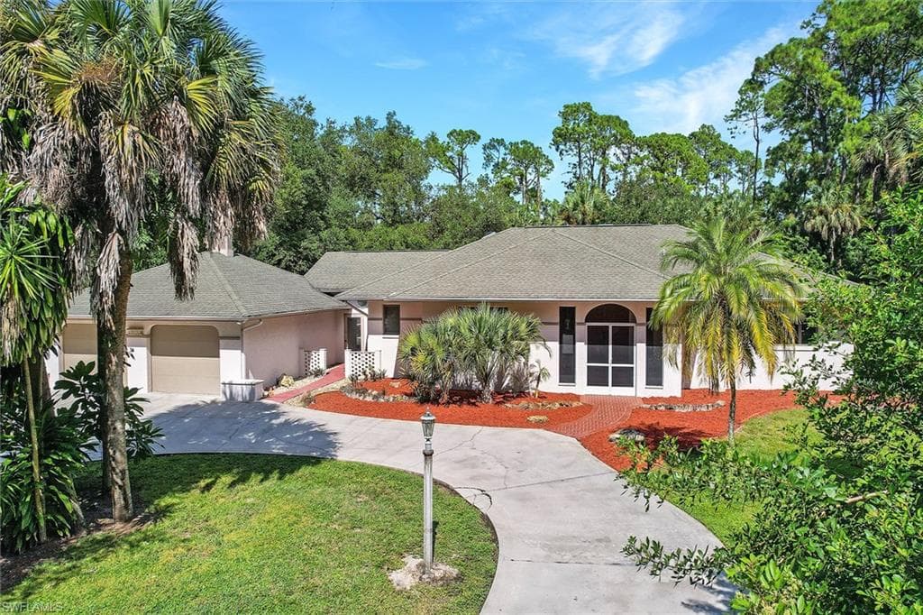 5015 Green BLVD NAPLES, FL 34116