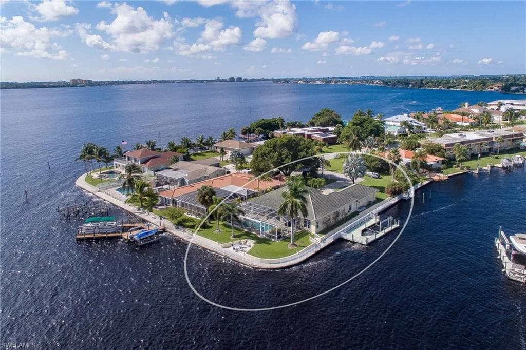 1685 Edith Esplanade CAPE CORAL, FL 33904