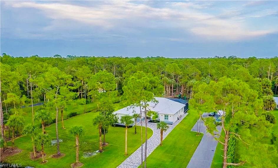 510 9th ST SW NAPLES, FL 34117