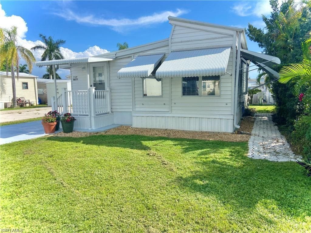 11077 Sunburst LN FORT MYERS, FL 33908