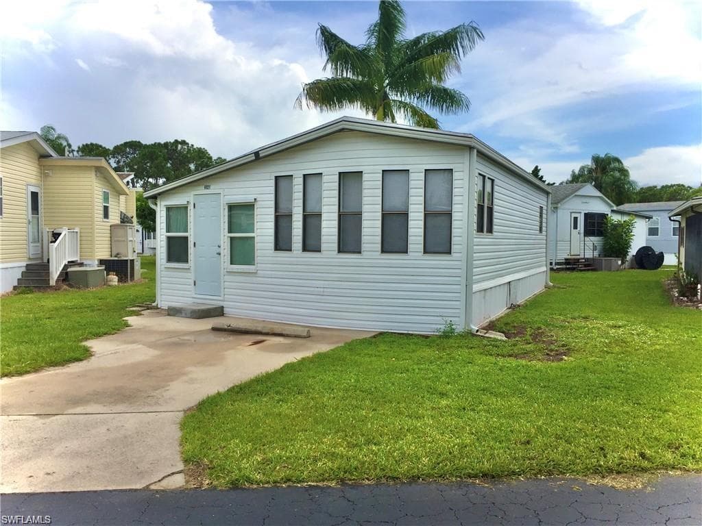 4521 Liberty LN E ESTERO, FL 33928