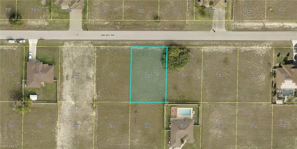 906 NW 8th TER CAPE CORAL, FL 33993