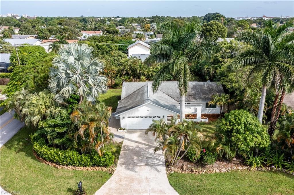 1271 Alhambra CIR N NAPLES, FL 34103