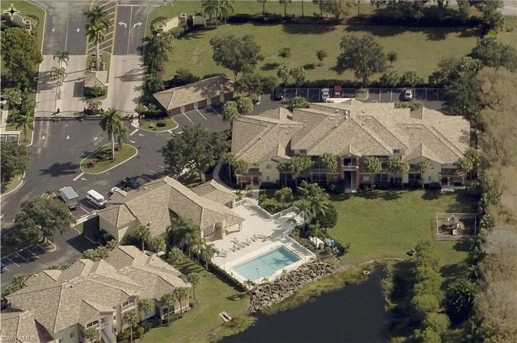 6490 Aragon WAY 203 FORT MYERS, FL 33966