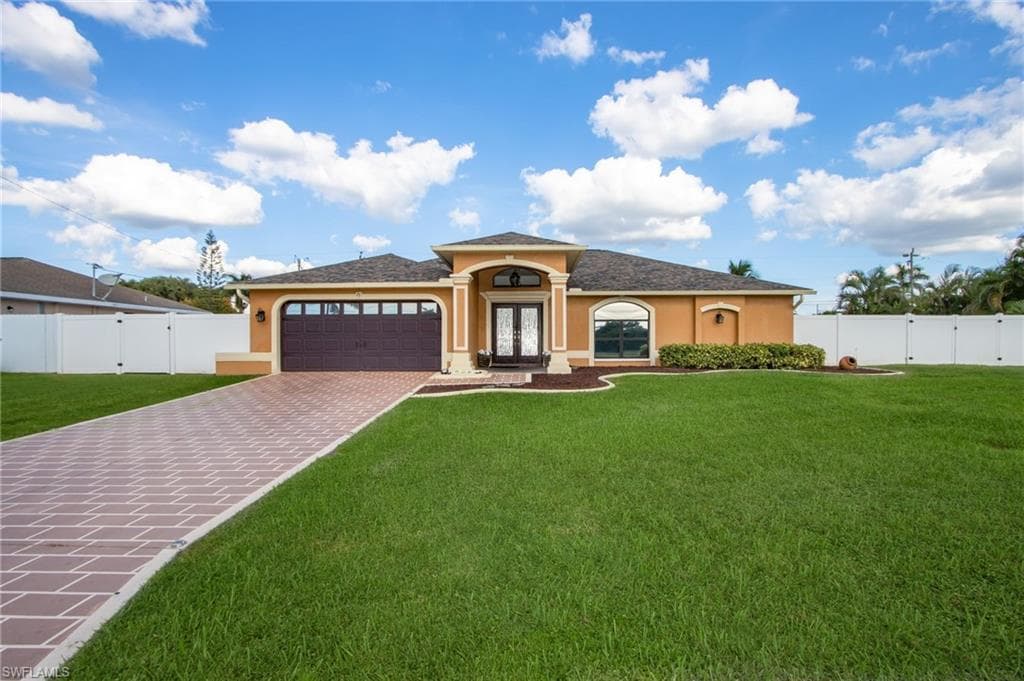 23 19th CT CAPE CORAL, FL 33909