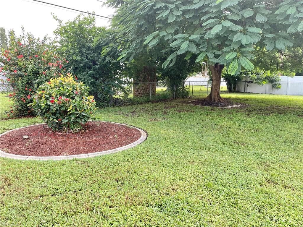 2529 Shelby PKY CAPE CORAL, FL 33904