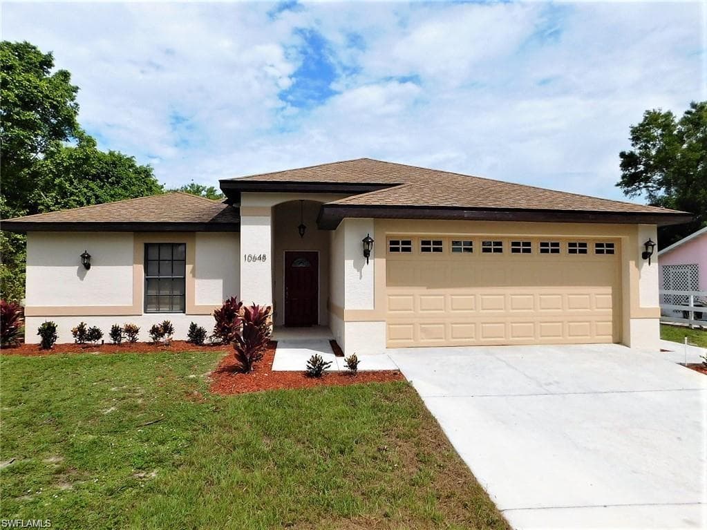 10648 BAYTREE CT LEHIGH ACRES, FL 33936