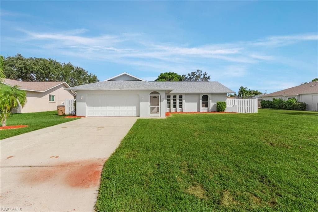 913 SE 15th TER CAPE CORAL, FL 33990