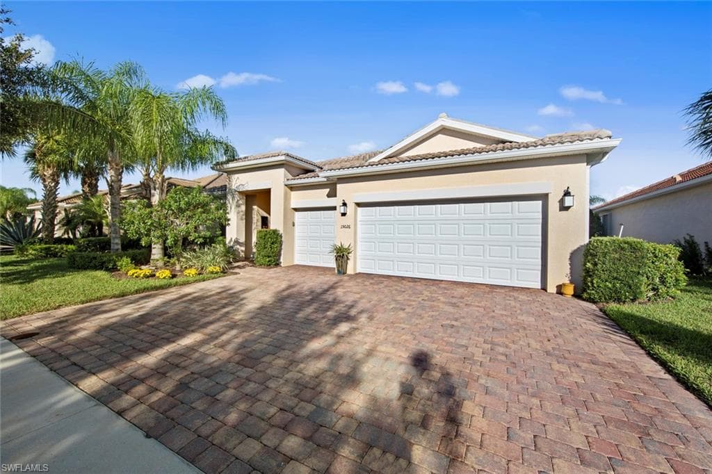 15026 Malayan CT BONITA SPRINGS, FL 34135