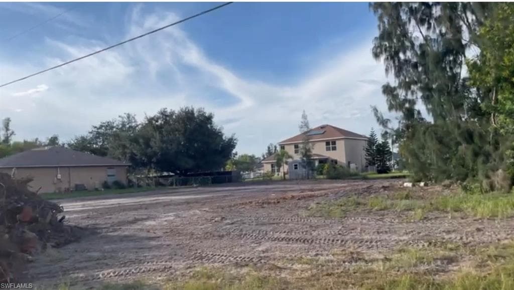 1703 SW 4th ST CAPE CORAL, FL 33991