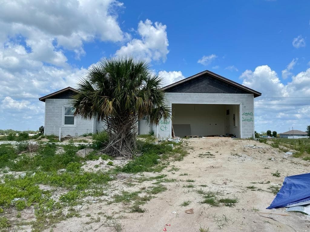 1040 Warm CT LABELLE, FL 33935