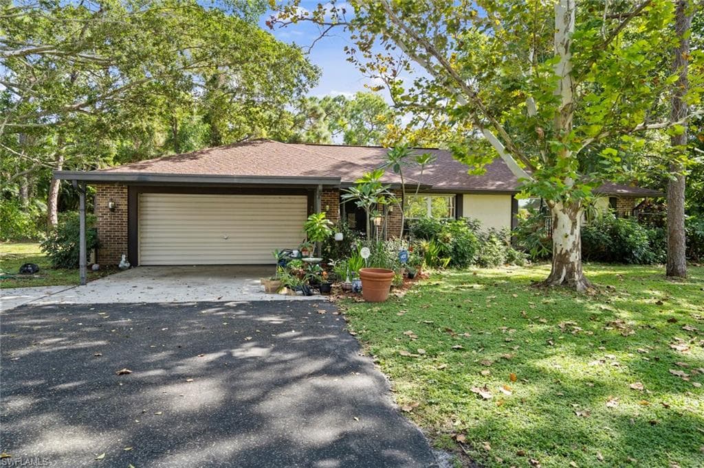 20599 CHARING CROSS CIR ESTERO, FL 33928
