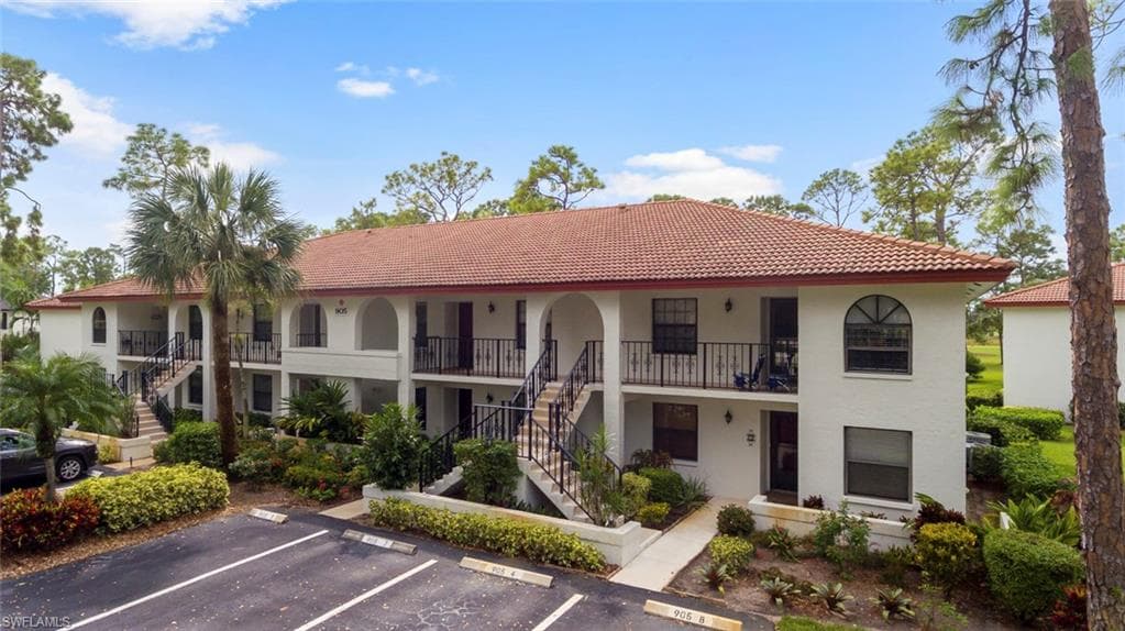 905 Augusta BLVD 905-4 NAPLES, FL 34113