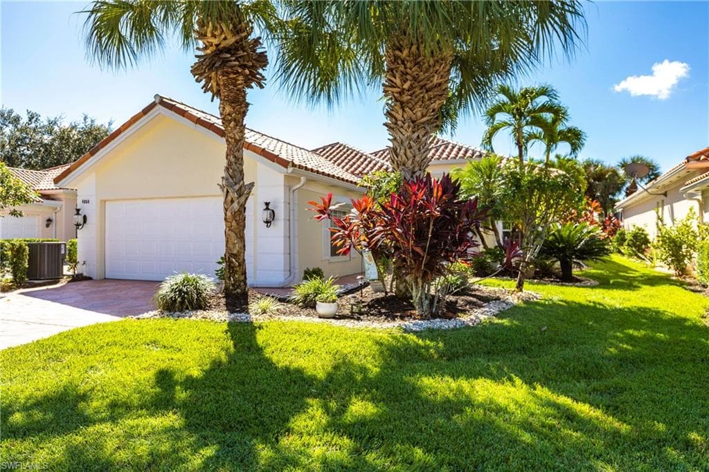 4864 San Pablo CT NAPLES, FL 34109