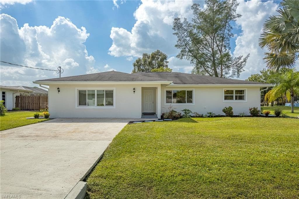 2007 Bahama AVE FORT MYERS, FL 33905