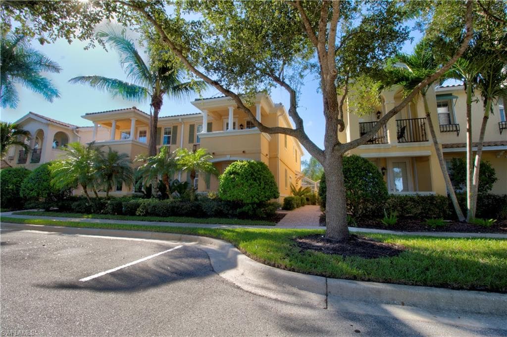8040 Josefa WAY NAPLES, FL 34114
