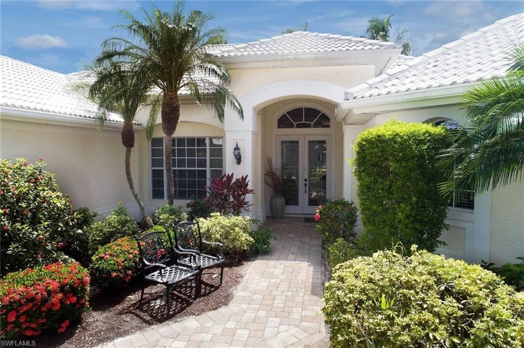 5613 Harbour CIR CAPE CORAL, FL 33914