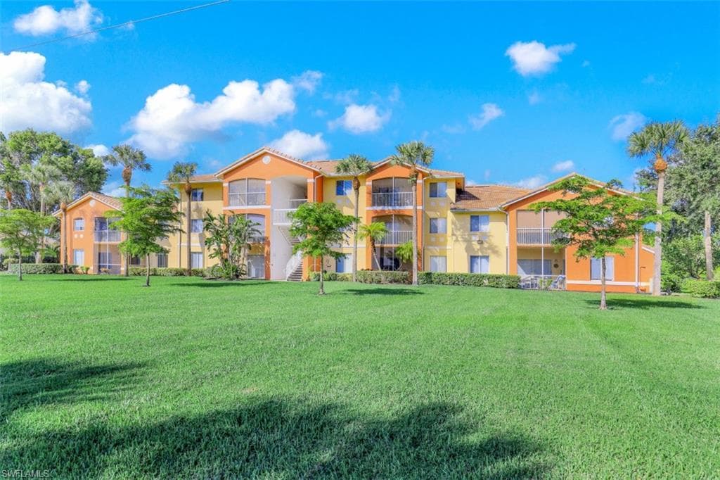 6481 Aragon WAY 305 FORT MYERS, FL 33966